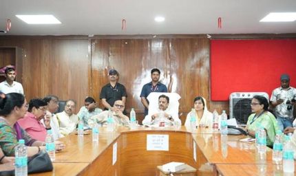 चिकित्सक समय का पालन और मरीजों से करें संवेदनशील व्यवहार : उप मुख्यमंत्री  शुक्ल