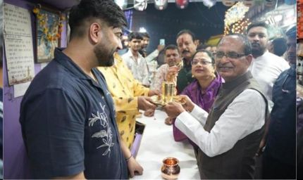 धनतेरस पर मामा का ह्यूमर! चांदी का सिक्का देखकर बोले – ‘महंगा है तो छोटा ले लेते हैं’