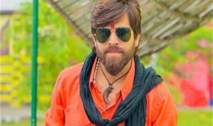 मेलबर्न शो में फैंस के अश्लील इशारों से भड़के मासूम शर्मा, लाइव पर माहौल हुआ तनावपूर्ण