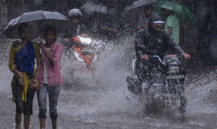 देश में बन गया कम दबाव का क्षेत्र, अगले 7 दिन इन राज्यों में बरसेंगे मूसलाधार बारिश के बादल