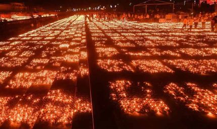 मुरादाबाद की रात रोशन: दीपावली पर 11 लाख दीप और 1500 ड्रोन का भव्य तमाशा