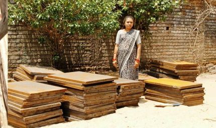 रायपुर : सेंट्रिंग प्लेट्स से मिला दी रश्मि के सपनों को सहारा