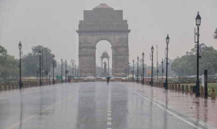 धुएँ में घुटती दिल्ली: कृत्रिम बारिश का इंतज़ार कब तक?