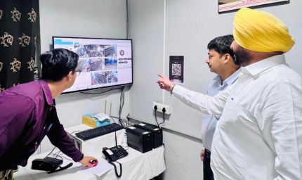 लुधियाना रेलवे स्टेशन पर केंद्रीय मंत्री बिट्टू ने की सुविधाओं की समीक्षा, यात्रियों से अपील- जल्दबाजी न करें