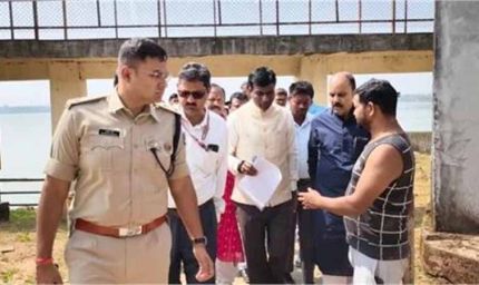 छठ पूजा की तैयारियों का जायजा: DC मंजूनाथ भजंत्री ने रांची के घाटों का किया निरीक्षण