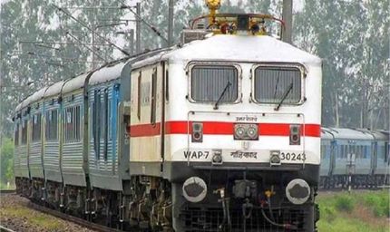 छठ पूजा 2025: यात्रियों ने IRCTC ई-कैटरिंग मील को दिया रिकॉर्ड तोहफ़ा, घर का खाना अब कम पसंद