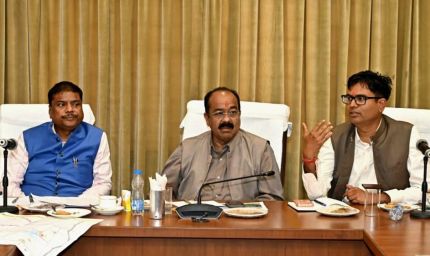 राज्योत्सव और पीएम मोदी के नवा रायपुर दौरे की तैयारियों की समीक्षा, उप मुख्यमंत्री अरुण साव ने की बैठक