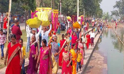 छठ पूजा की प्राचीन परंपरा: बिहार के इस जिले से हुई शुरुआत
