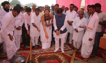 उप मुख्यमंत्री ने आचार्य आश्रम नयागांव में किया छात्रावास भवन का शिलान्यास