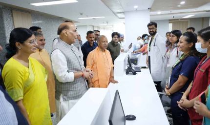 अब यूपी के लोगों को इलाज के लिए दिल्ली में नहीं भटकना होगाः सीएम योगी