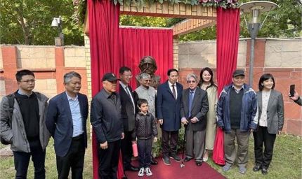 चीन में टैगोर की प्रतिमा का भव्य अनावरण, बीजिंग में गूंजा भारत का गौरव