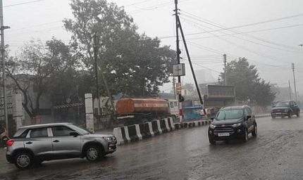 IMD का येलो अलर्ट: मध्यप्रदेश के 3 जिलों में आज भारी बारिश की संभावना