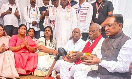 रायपुर : बाबा कार्तिक उरांव ने जनजातीय समाज के उत्थान हेतु अपना जीवन किया समर्पित - मुख्यमंत्री  विष्णु देव साय