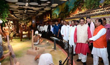 रायपुर : केन्द्रीय मंत्री  ओराम ने जनजातीय संग्रहालय के लोकार्पण की तैयारियों का लिया जायजा