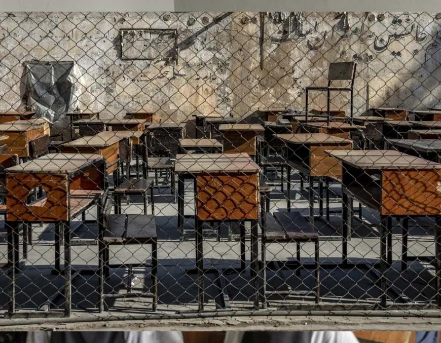 अफगानिस्तान में तालिबान के प्रतिबंध: स्कूल से लेकर सोशल मीडिया तक सब कुछ बंद