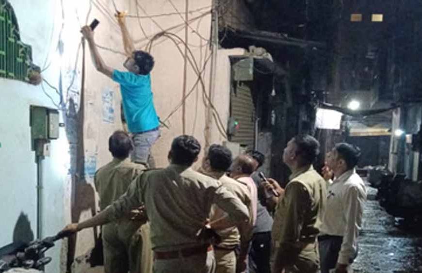 बरेली बवाल के बाद बड़ी कार्रवाई: सपा पार्षद समेत 8 पर 1.12 करोड़ का बिजली चोरी जुर्माना