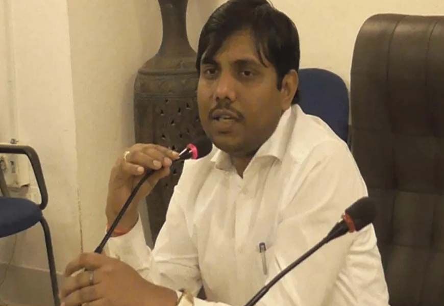 मतदाता सूची अपग्रेड में लापरवाही: भोपाल कलेक्टर ने चार बीएलओ को निलंबित किया