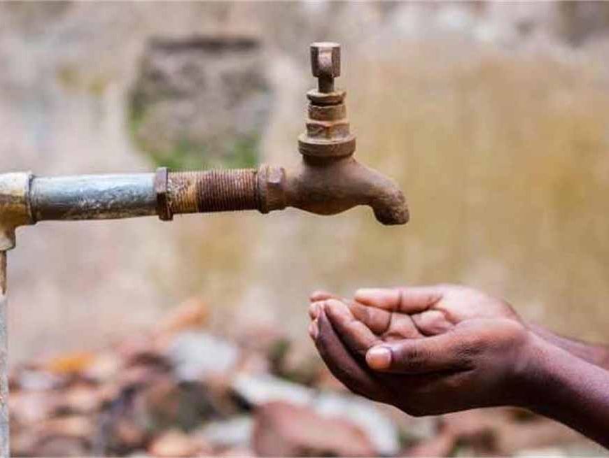 अनाज मंडी में स्वास्थ्य संकट: दूषित पानी से 100+ मजदूर बीमार, 38 अस्पताल में भर्ती