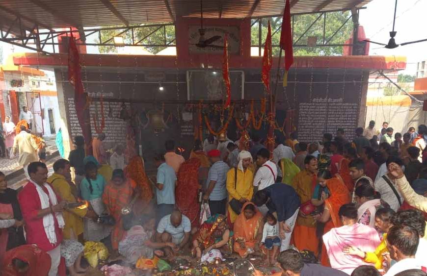 नवरात्रि के समापन पर देवी मंदिरों में गूंजे जयकारे, 2 करोड़ से अधिक श्रद्धालुओं ने किए दर्शन