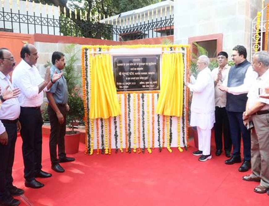 राज्यपाल पटेल ने राजभवन के प्रवेश द्वार के सुदृढ़ीकरण कार्य का किया लोकार्पण