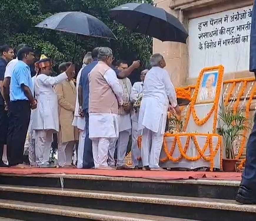 सीएम नीतीश ने गांधीजी को दी श्रद्धांजलि, कहा- बापू के विचारों का करें अनुसरण