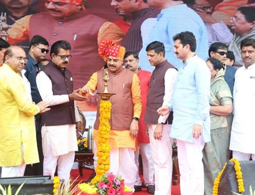 इंदौर स्वच्छता के साथ अन्य क्षेत्रों में भी तेजी से आगे बढ़े : मुख्यमंत्री डॉ. यादव