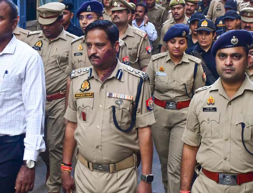 बरेली में अलर्ट: जुमे की नमाज से पहले इंटरनेट बंद, ड्रोन से निगरानी