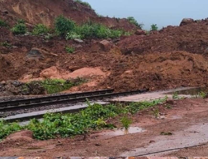 ओडिशा में बारिश और भूस्खलन का कहर, सड़कें जाम, रेल सेवाएं प्रभावित