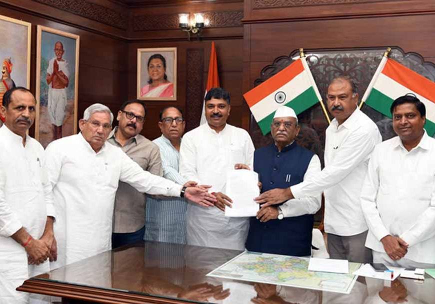 जासूसी कैमरा प्रकरण पर टीकाराम जूली सक्रिय, राष्ट्रपति से मिलने का समय मांगा