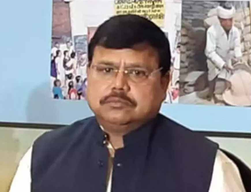 आउटसोर्स कर्मी की मृत्यु पर परिजन को मिला ईएसआईसी और पीएफ का लाभ : ऊर्जा मंत्री  तोमर