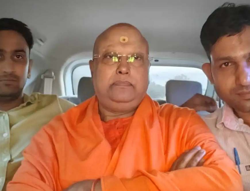 बाबा चैतन्यानंद 14 दिन की न्यायिक हिरासत में, जेल में मांगे कपड़े, दवाइयां और संन्यासी भोजन
