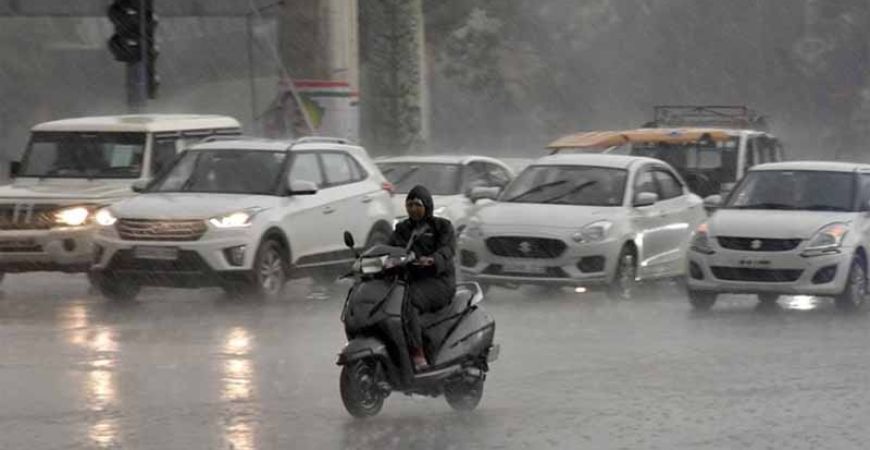 प्रदेश में मौसम बदला, 11 जिलों में ओले और 15 इलाकों में भारी बारिश का अलर्ट