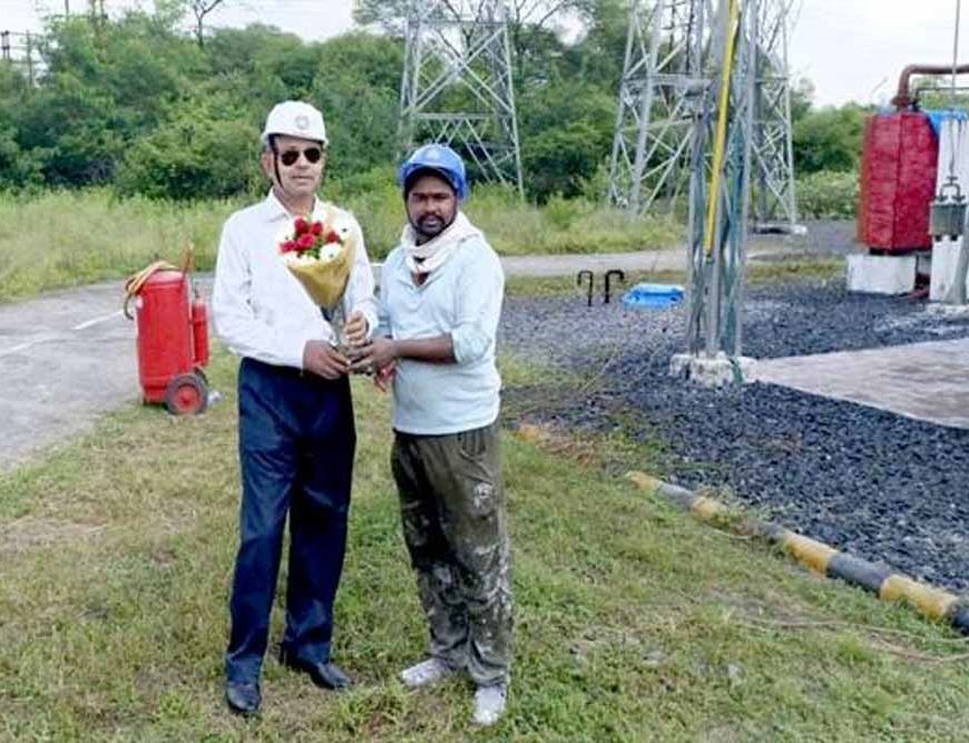 एम.पी. ट्रांसको के रियल हीरो बने आउटसोर्स कर्मी संजय यादव