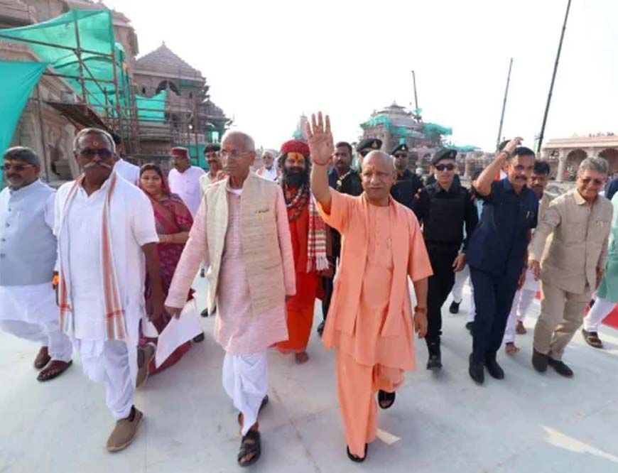 हनुमानगढ़ी में सीएम योगी ने टेका मत्था, श्रीरामलला के दरबार में की आरती