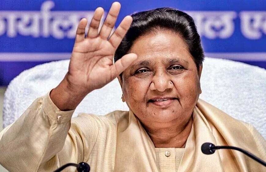 लखनऊ रैली में मायावती का सपा-कांग्रेस पर जोरदार हमला: 'सत्ता में रहते PDA क्यों नहीं याद आया?'