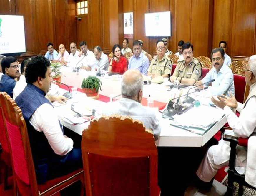 गौरव दिवस का आयोजन सभी जिलों में हो : राज्यपाल पटेल