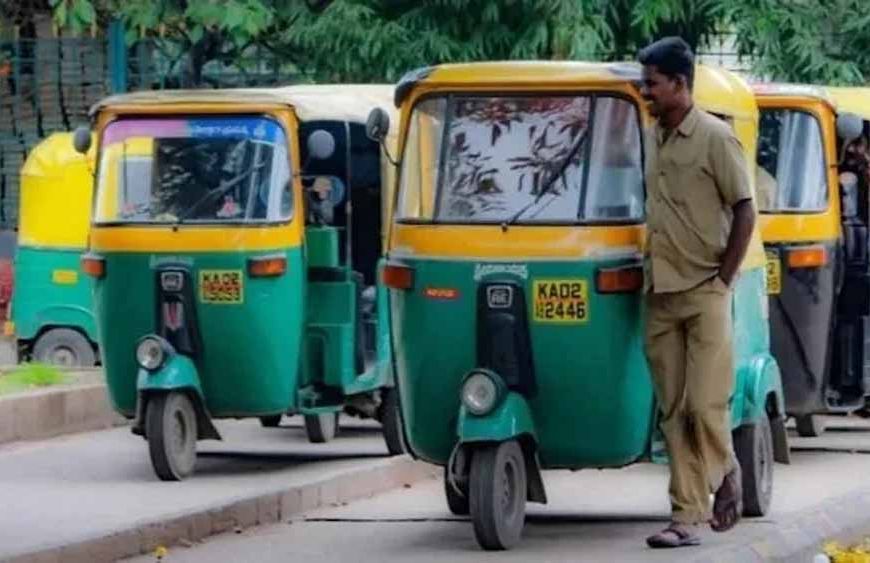 दिल्ली में बढ़ी ऑटो लूट की वारदातें, यात्रियों से छीने जा रहे मोबाइल और पर्स