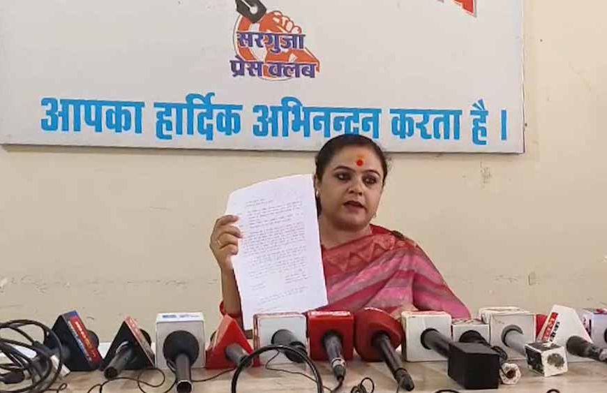 स्कूली बच्चों की परेशानियों पर बाल आयोग सख्त: बस्ते के बोझ और शौचालय सुविधा पर कलेक्टर-एसपी को निर्देश