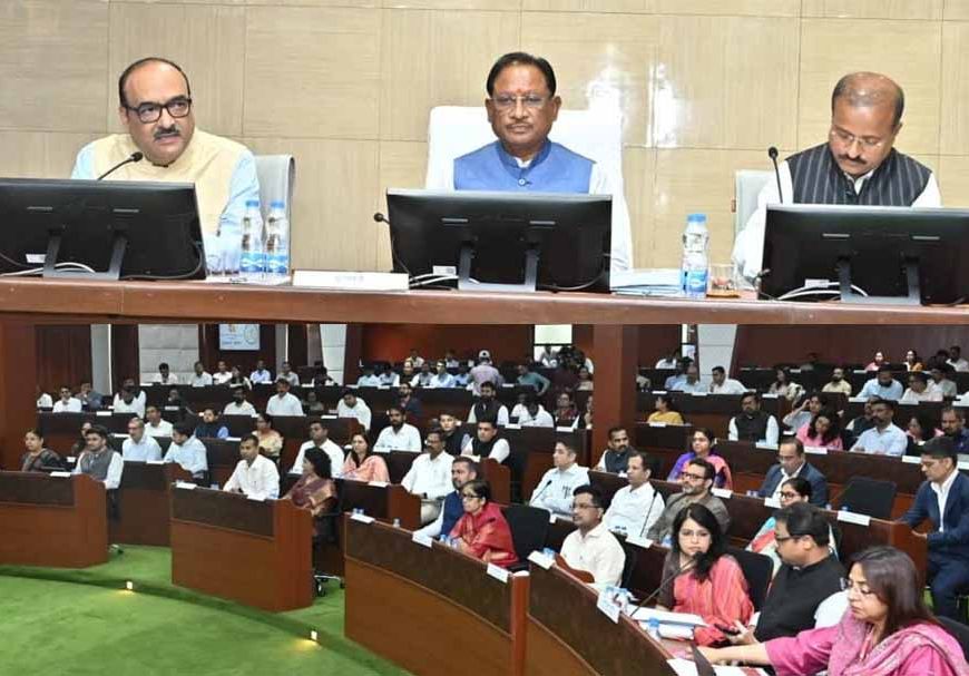 मुख्यमंत्री विष्णु देव साय ने कलेक्टर्स कॉन्फ्रेंस में दिखाई सख्ती — कहा, जनहित में लापरवाही बर्दाश्त नहीं की जाएगी