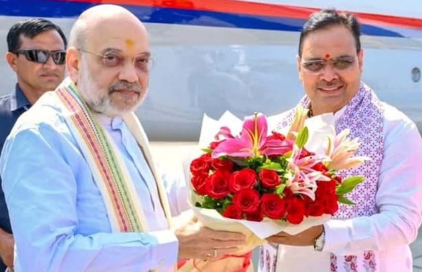 अमित शाह का स्वागत करने एयरपोर्ट पहुंचे सीएम, JECC में प्रदर्शनी का उद्घाटन करेंगे