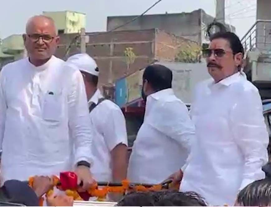 अनंत सिंह का काफिला रेलवे फाटक पर अटका, समर्थकों ने पहुंचकर रोकी ट्रेन