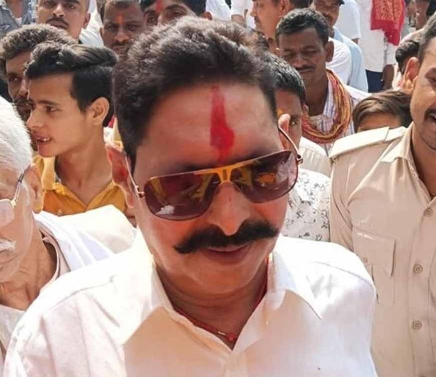 भगवान की शरण में बाहुबली: अनंत सिंह ने नामांकन से पहले किया  धार्मिक अनुष्ठान