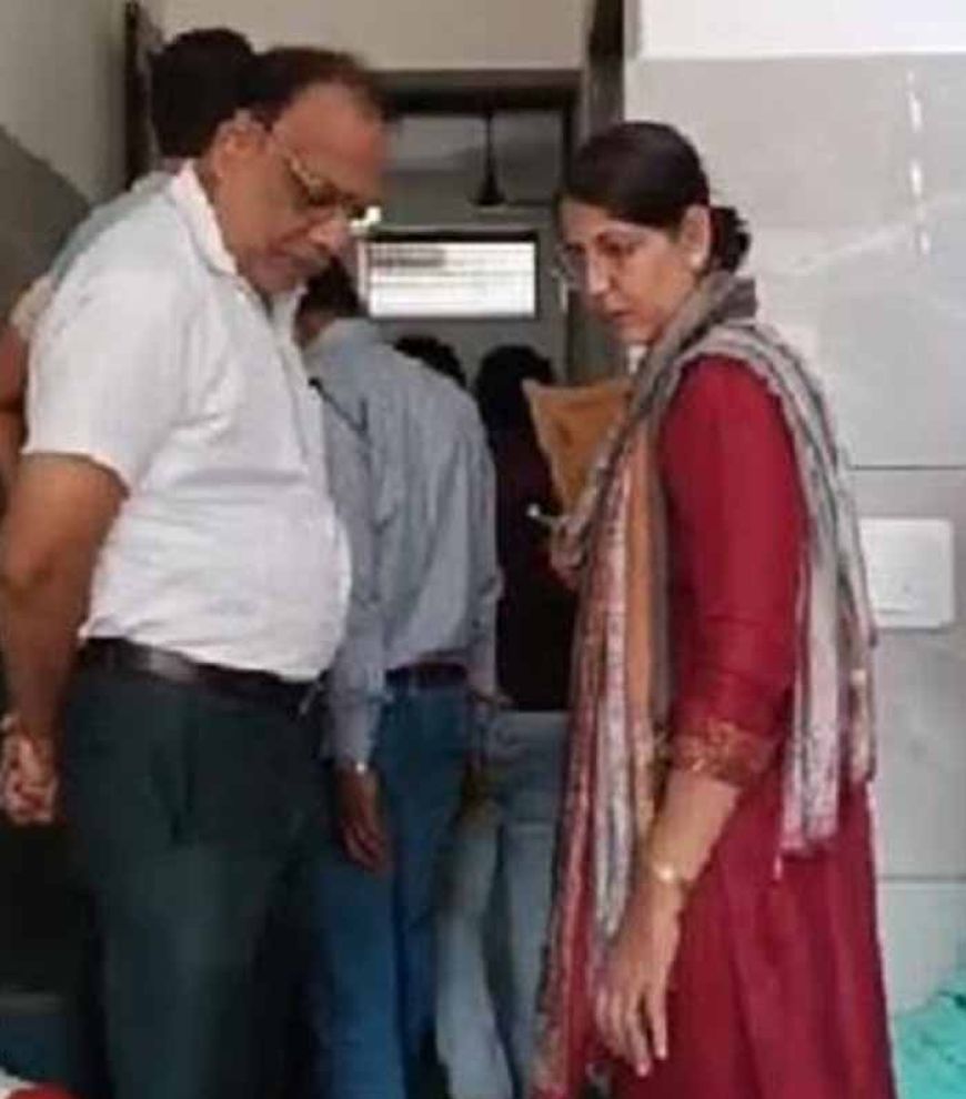 चरखी दादरी में CM का फ्लाइंग छापा, मिठाइयों की दुकानों में मच गई अफरातफरी!