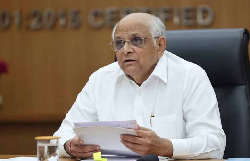 गुजरात मंत्रिमंडल में बड़ा बदलाव: CM भूपेंद्र पटेल अकेले, बाकी सभी मंत्रियों ने सौंपा इस्तीफा