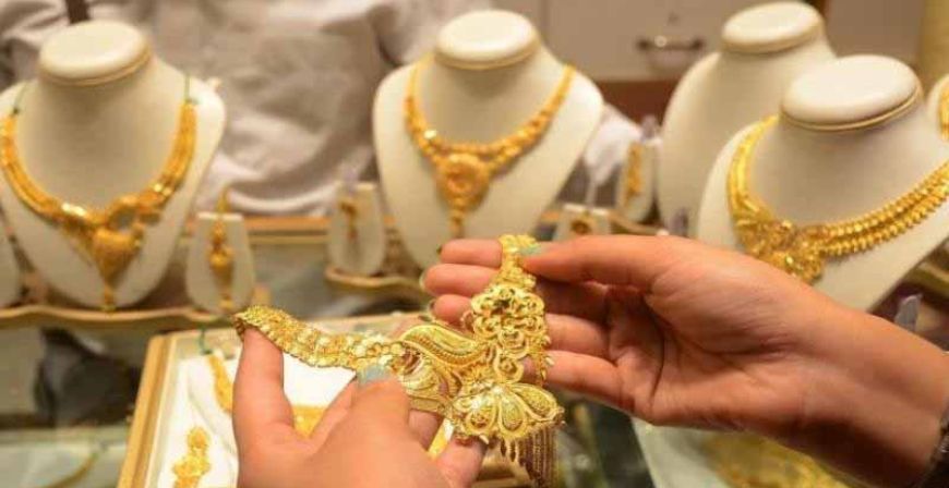 धनतेरस 2025: सोने की खरीदारी में सुनारों की बढ़ी धूम, करोड़ों के सौदे होने की संभावना