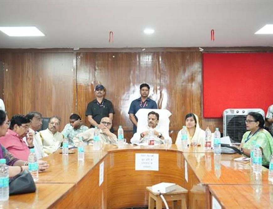 चिकित्सक समय का पालन और मरीजों से करें संवेदनशील व्यवहार : उप मुख्यमंत्री  शुक्ल