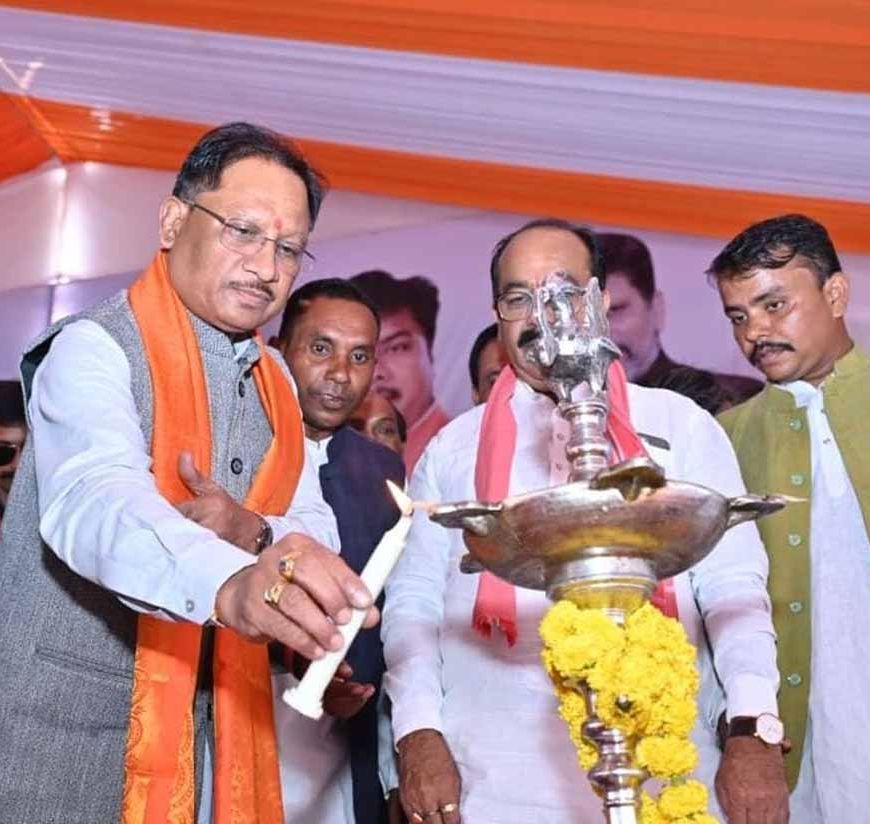 मुख्यमंत्री विष्णुदेव साय सर्व पिछड़ा वर्ग समाज के स्थापना दिवस में हुए शामिल