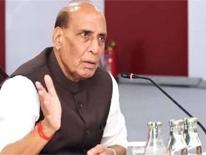 रक्षा मंत्री राजनाथ सिंह बोले — दस साल पहले कल्पना भी नहीं थी, यूपी बनेगा औद्योगिक क्रांति का केंद्र