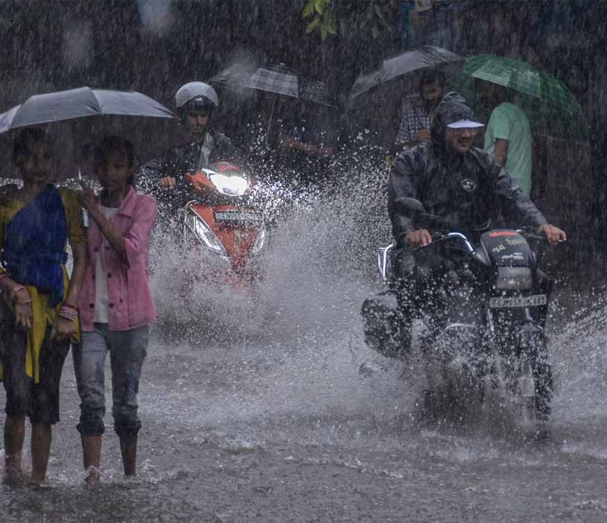 देश में बन गया कम दबाव का क्षेत्र, अगले 7 दिन इन राज्यों में बरसेंगे मूसलाधार बारिश के बादल
