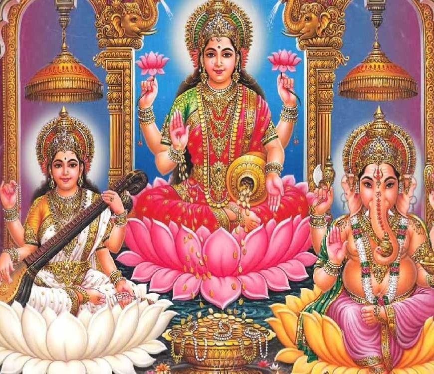 क्या दिवाली के दिन आरती करना शुभ है? लक्ष्मी पूजा के बारे में महत्वपूर्ण जानकारी